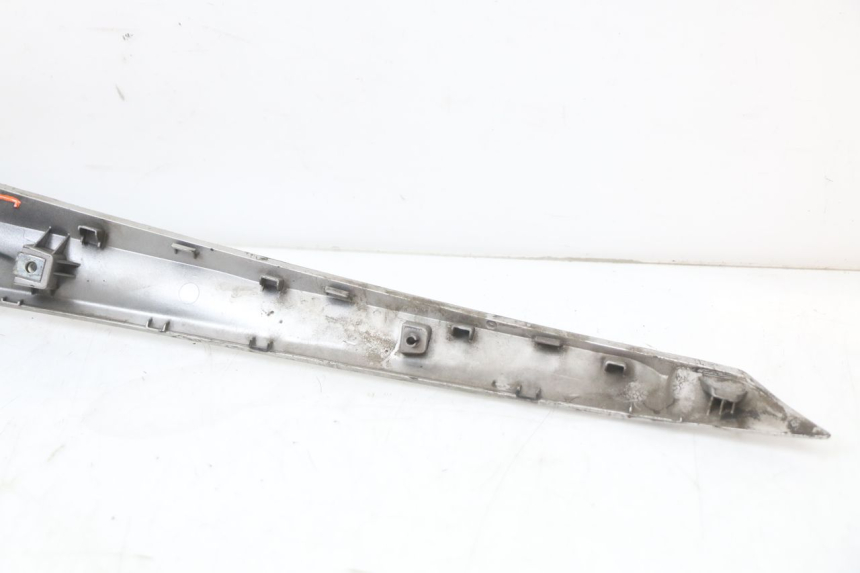 photo de LEFT LOWER FAIRING YAMAHA XMAX X-MAX ABS 125 (2017 - 2020) - Checked used part