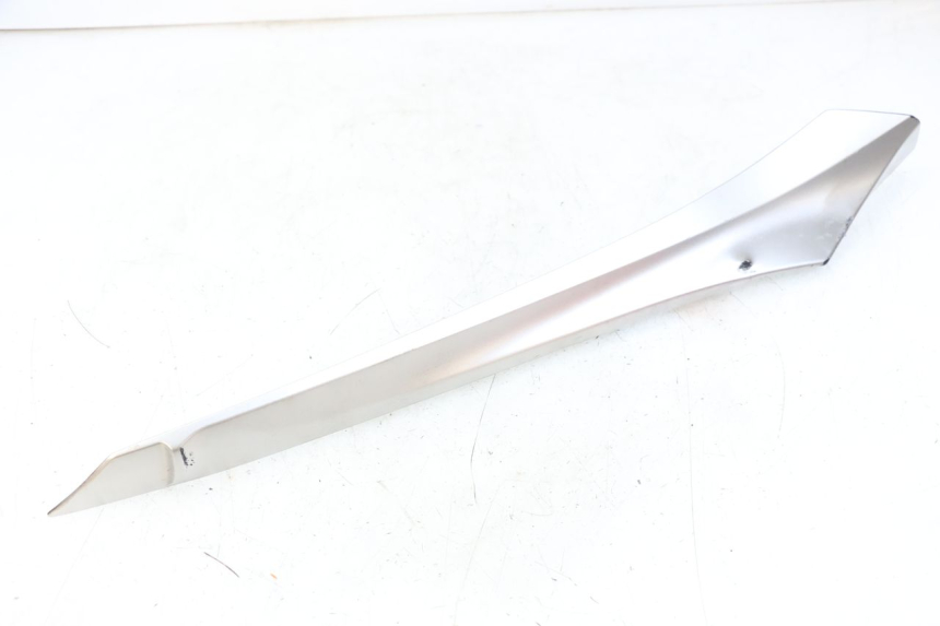 photo de LEFT LOWER FAIRING YAMAHA XMAX X-MAX ABS 125 (2017 - 2020) - Component detail