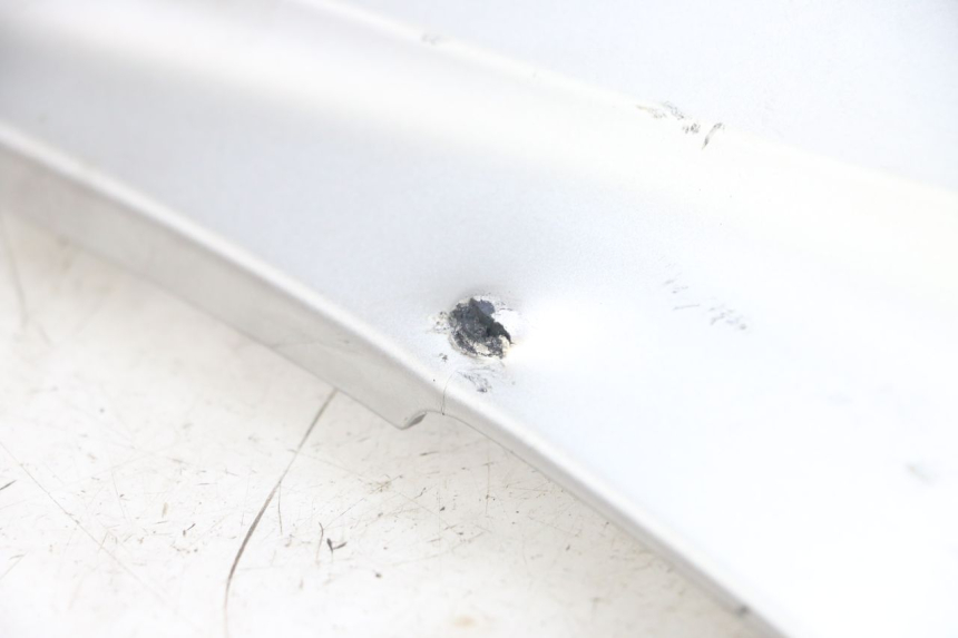 photo de LEFT LOWER FAIRING YAMAHA XMAX X-MAX ABS 125 (2017 - 2020) - Fixing points details