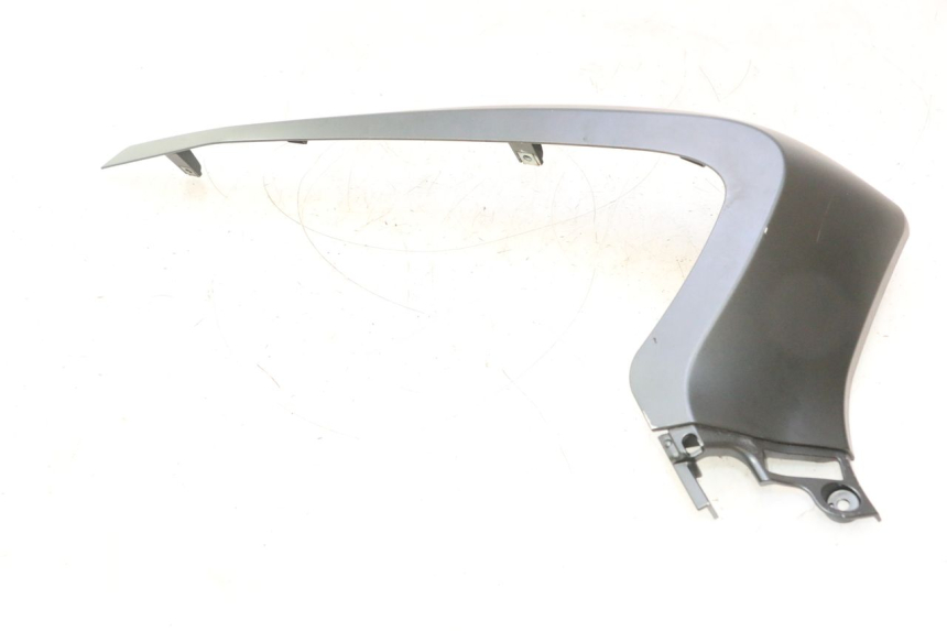 photo de LEFT BELLY PANEL YAMAHA X-MAX XMAX 125 (2010 - 2013) - Zoom on usage condition