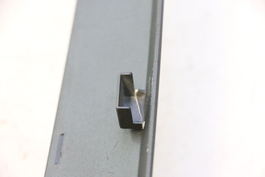 photo de LEFT BELLY PANEL YAMAHA X-MAX XMAX 125 (2010 - 2013) - Markings and original references