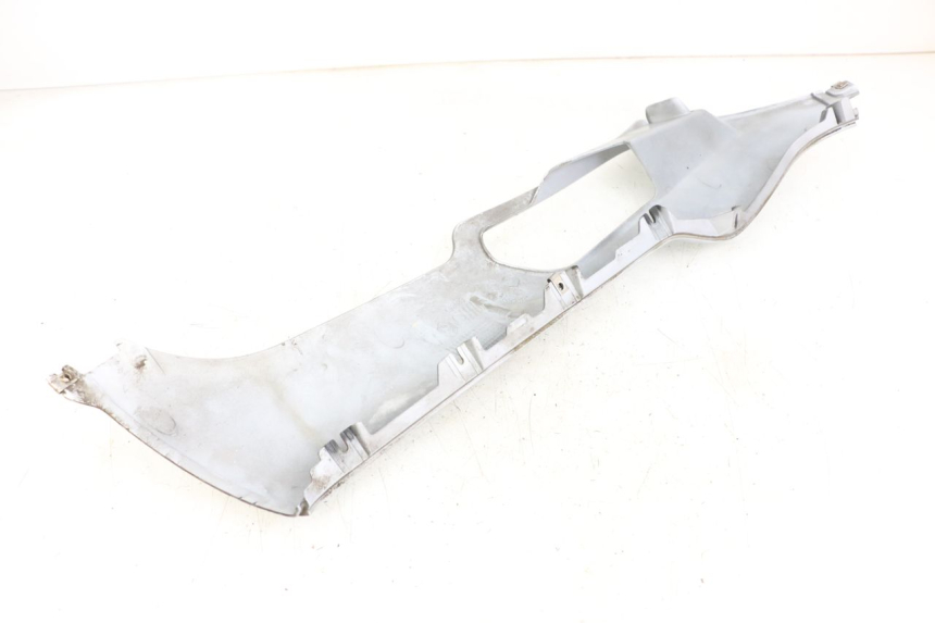 photo de LEFT LOWER FAIRING PIAGGIO X8 125 (2004 - 2007) - Additional view of the item
