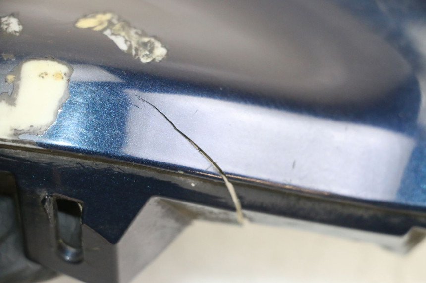 photo de LEFT LOWER FAIRING PIAGGIO XEVO - X EVO 125 (2007 - 2017) - Fixing points details