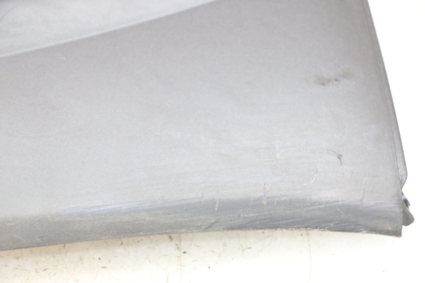 photo de SILL PANEL PEUGEOT GEOPOLIS RS 125 (2007 - 2009) - Fixing points details