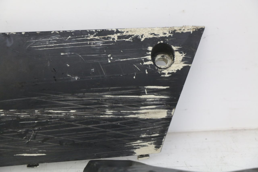 photo de LOWER PART OF THE BODY PEUGEOT KISBEE 2T 50 (2010 - 2017) - Fixing points details