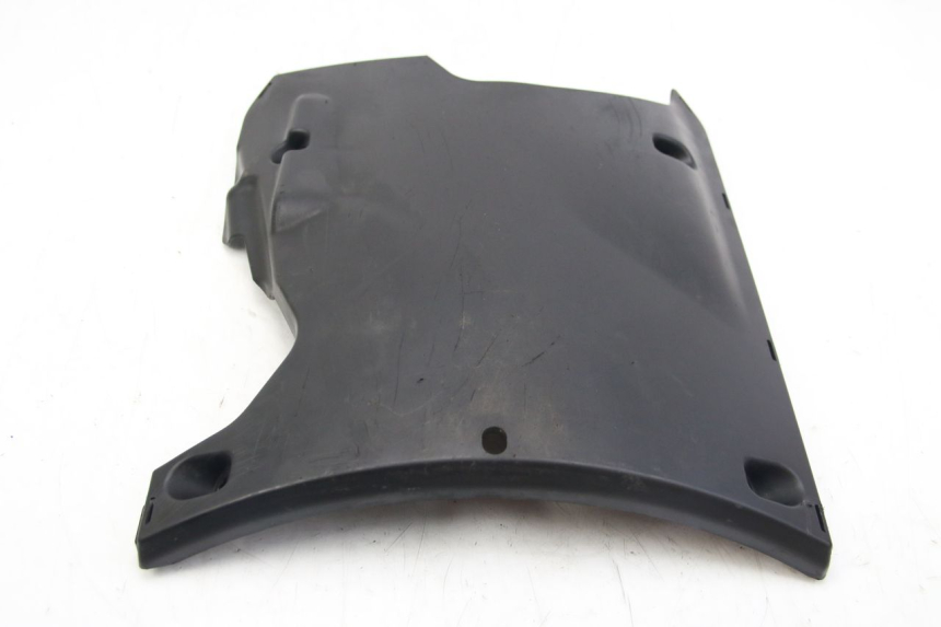 photo de LOWER PART OF THE BODY PEUGEOT KISBEE 2T 50 (2018 - 2022) - Alternative perspective