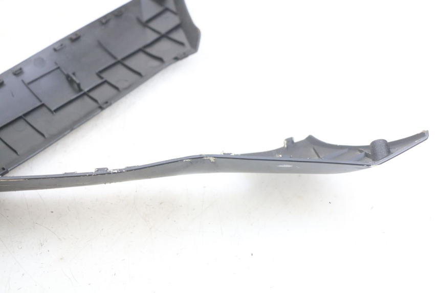 photo de LOWER PART OF THE BODY PEUGEOT KISBEE 2T 50 (2010 - 2017) - Zoom on usage condition