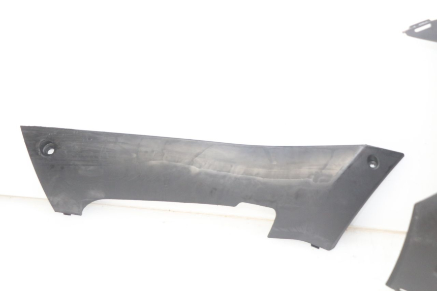 photo de LOWER PART OF THE BODY PEUGEOT KISBEE 2T 50 (2010 - 2017) - Fixing points details