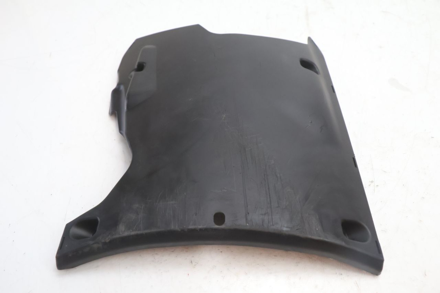 photo de LOWER PART OF THE BODY PEUGEOT KISBEE 2T 50 (2018 - 2022) - Zoom on usage condition