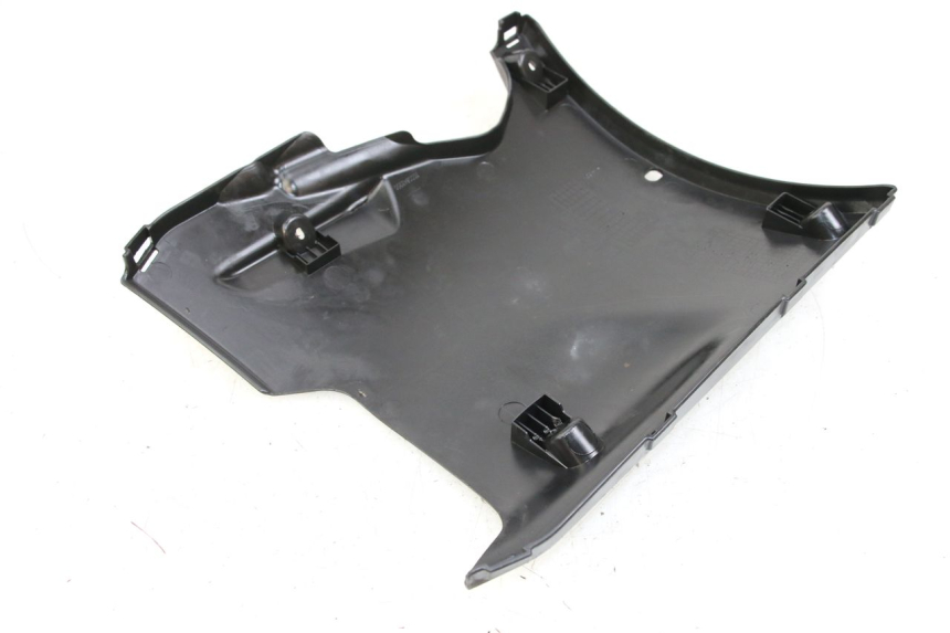 photo de LOWER PART OF THE BODY PEUGEOT KISBEE 4T 50 (2018 - 2022) - Alternative perspective