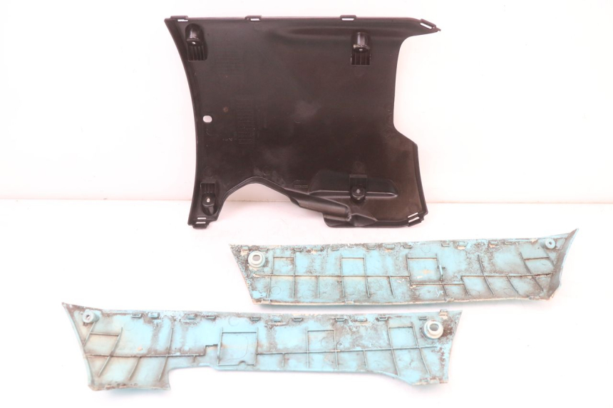 photo de LOWER PART OF THE BODY PEUGEOT KISBEE 4T 50 (2018 - 2022) - Component detail