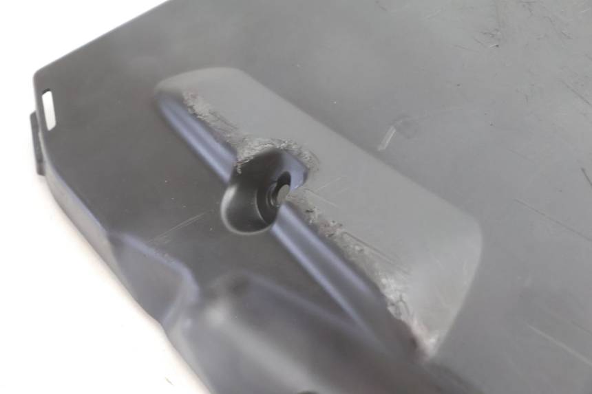 photo de BELLY PANEL PEUGEOT KISBEE 4T 50 (2010 - 2017) - Technical close-up