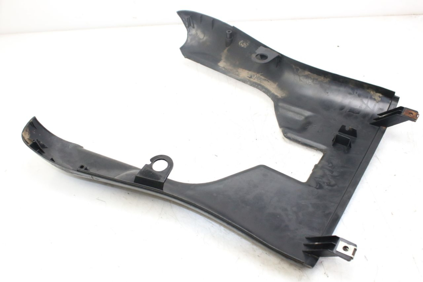 photo de BELLY PANEL PIAGGIO LIBERTY 4T 50 (2004 - 2008) - Surface and material condition