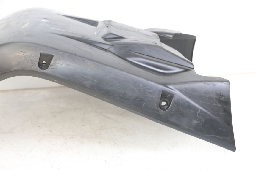 photo de LOWER PART OF THE BODY MBK BOOSTER SPIRIT NAKED 50 (2004 - 2017) - Distinctive features