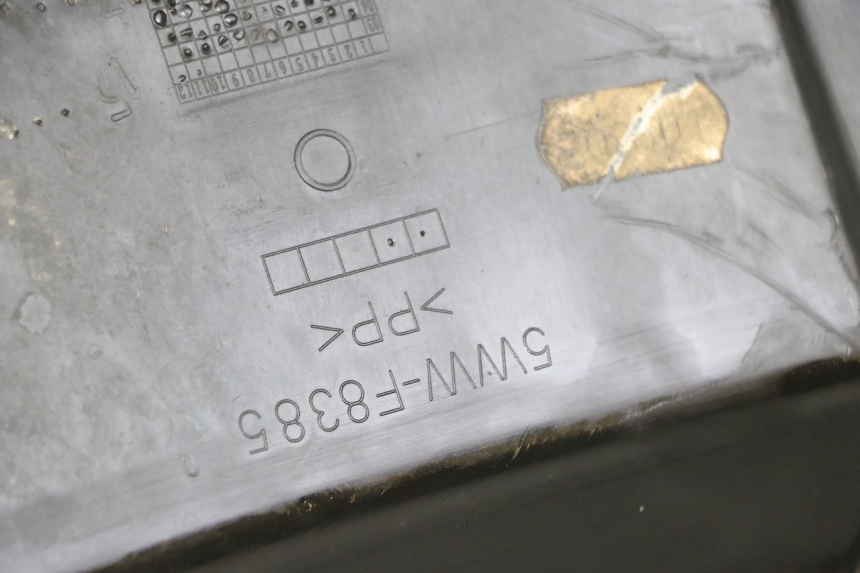 photo de LOWER PART OF THE BODY MBK BOOSTER SPIRIT NAKED 50 (2004 - 2017) - Zoom on usage condition