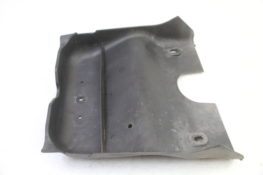 photo de BELLY PANEL PIAGGIO MP3 500 (2014 - 2017) - Technical close-up