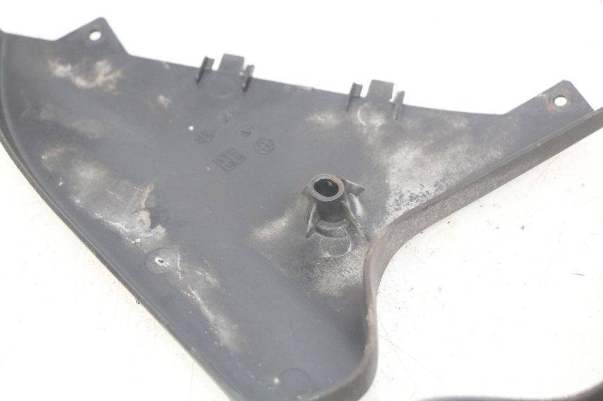 photo de LOWER FAIRING GILERA NEXUS 125 (2007 - 2009) - Zoom on usage condition