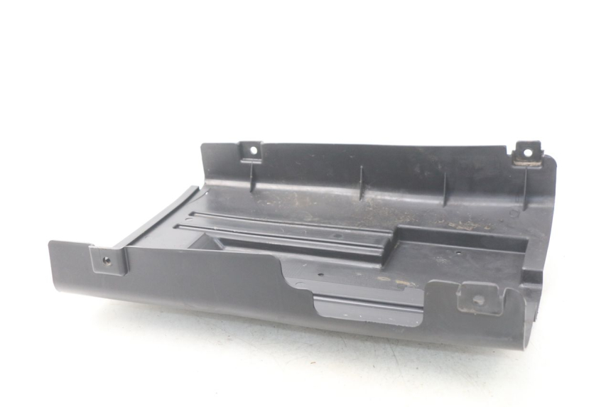 photo de BELLY PANEL DAELIM S2 FI 125 (2008 - 2017) - Fixing points details