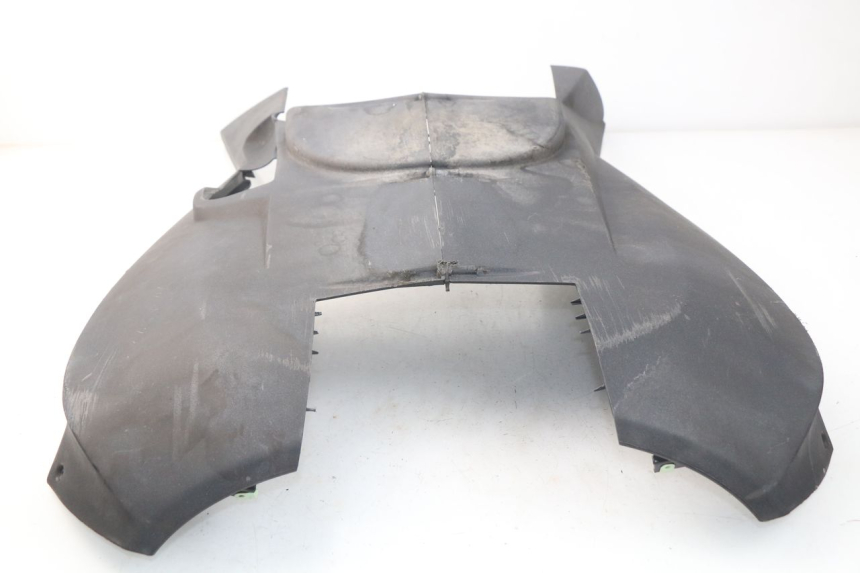 photo de BELLY PANEL PEUGEOT SATELIS 300 (2012 - 2015) - Fixing points details