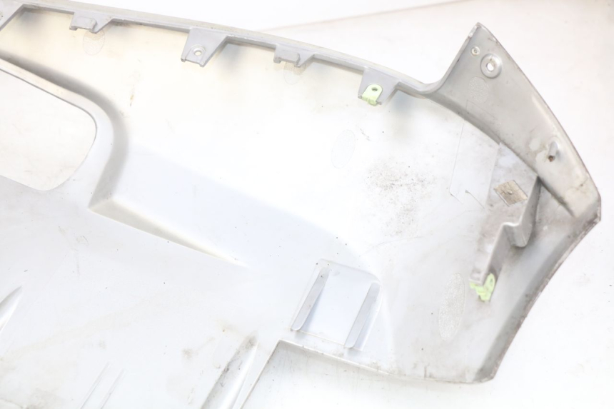 photo de LOWER FAIRING PEUGEOT SATELIS 125 (2010 - 2012) - Technical close-up