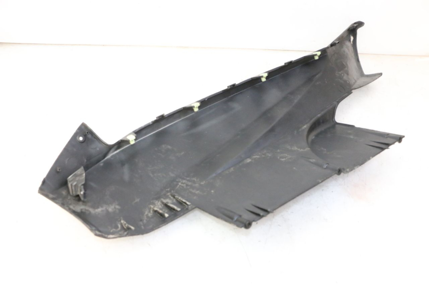 photo de LOWER FAIRING PEUGEOT SATELIS 125 (2010 - 2012) - Technical close-up