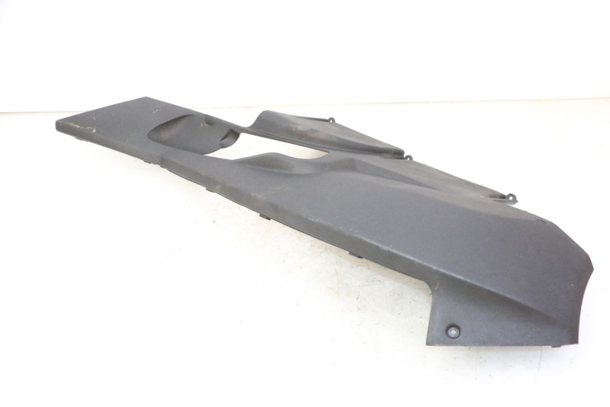 photo de BELLY PANEL PEUGEOT SATELIS 125 (2013 - 2018) - Fixing points details