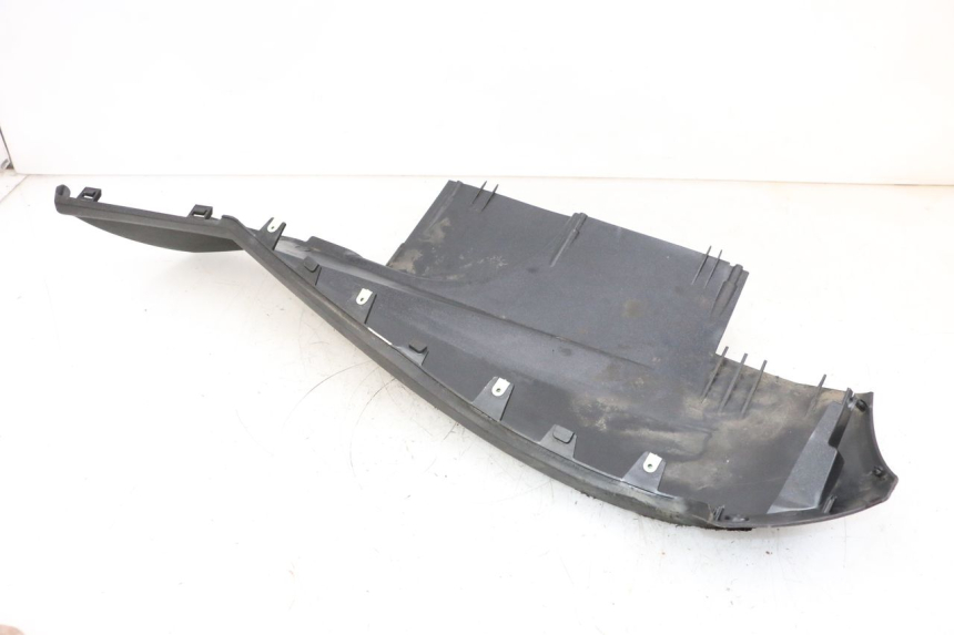 photo de BELLY PANEL PEUGEOT SATELIS 125 (2013 - 2018) - High-resolution close-up