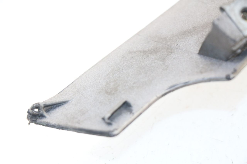 photo de BELLY PANEL APRILIA SCARABEO GT 125 (1999 - 2007) - Zoom on usage condition