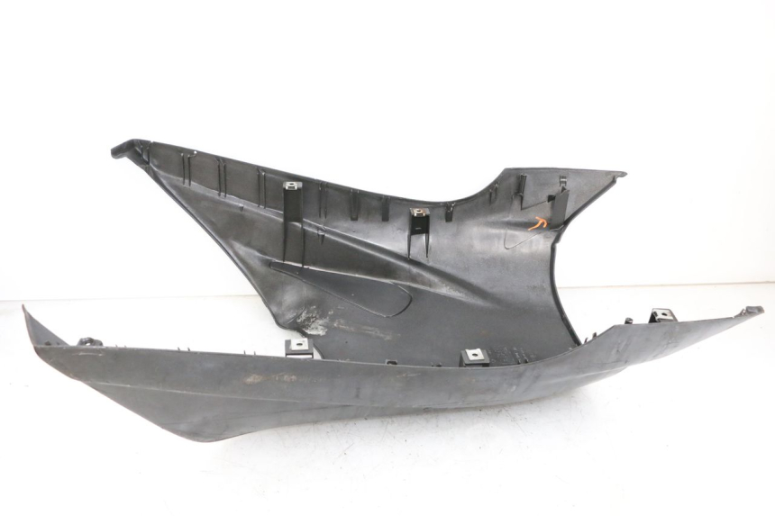 photo de BELLY PANEL APRILIA SR CARB LC 2T 50 (2004 - 2012) - Technical close-up