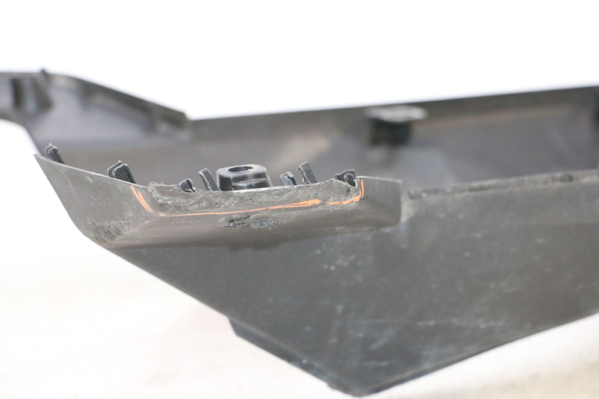 photo de BELLY PANEL APRILIA SR MOTARD 50 (2012 - 2018) - Markings and original references
