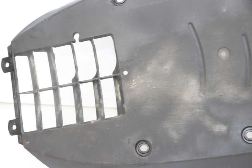 photo de BELLY PANEL SUZUKI BURGMAN 125 (2018 - 2021) - High-resolution close-up