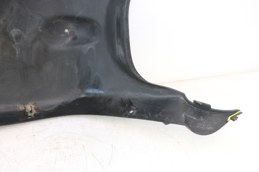 photo de LOWER PART OF THE BODY PEUGEOT TREKKER 50 (1995 - 2004) - Surface and material condition