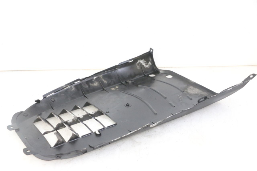 photo de LOWER PART OF THE BODY SUZUKI UH BURGMAN 125 (2002 - 2006) - Component detail