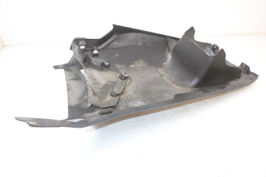 photo de LOWER PART OF THE BODY YAMAHA XMAX X-MAX ABS 125 (2017 - 2020) - Zoom on usage condition