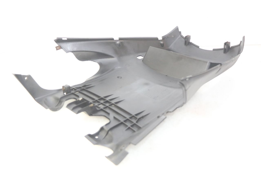 photo de LOWER FAIRING YAMAHA XMAX X-MAX 125 (2006 - 2009) - Zoom on usage condition