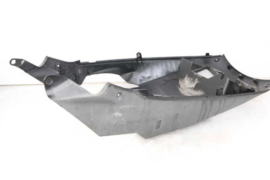 photo de LOWER BODY SHELL YAMAHA X-MAX XMAX 125 (2010 - 2013) - Alternative perspective