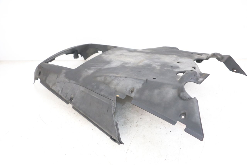 photo de LOWER FAIRING YAMAHA X-MAX XMAX 250 (2006 - 2009) - Fixing points details