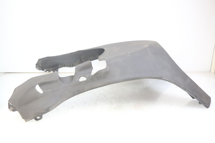 photo de LOWER BODY SHELL PIAGGIO X9 125 (2000 - 2003) - Distinctive features