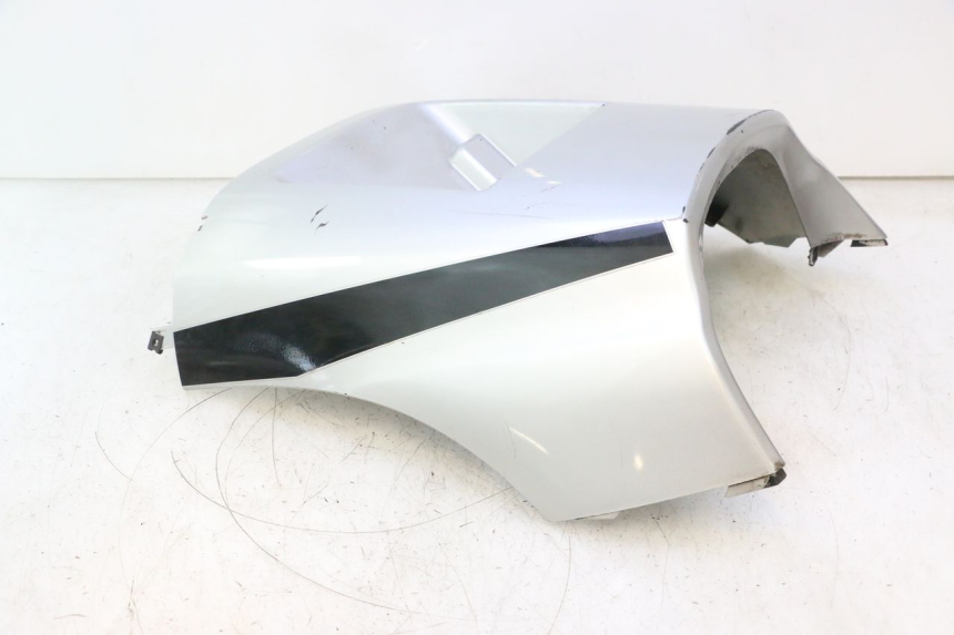 photo de LOWER FAIRING YAMAHA YP MAJESTY 125 (2002 - 2006) - Zoom on usage condition