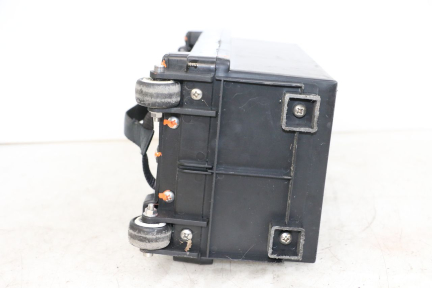 photo de Battery E-MAX 80L 1 (2011 - 2014) - Alternative perspective