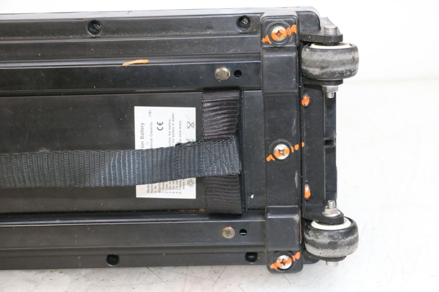 photo de Battery E-MAX 80L 1 (2011 - 2014) - Technical close-up