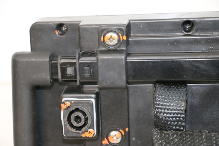 photo de Battery E-MAX 80L 1 (2011 - 2014) - Fixing points details