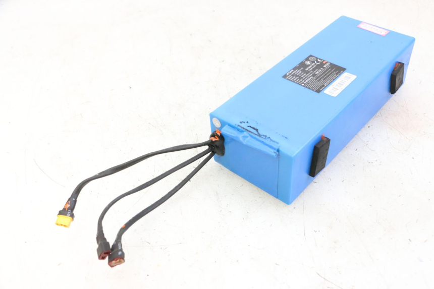 photo de BATTERY URBANGLIDE E-CROSS PRO 1 - Distinctive features