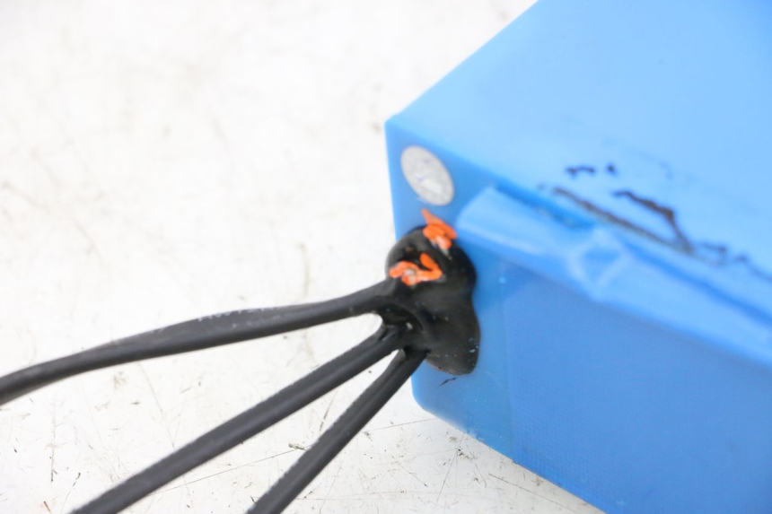 photo de BATTERY URBANGLIDE E-CROSS PRO 1 - Component zoom