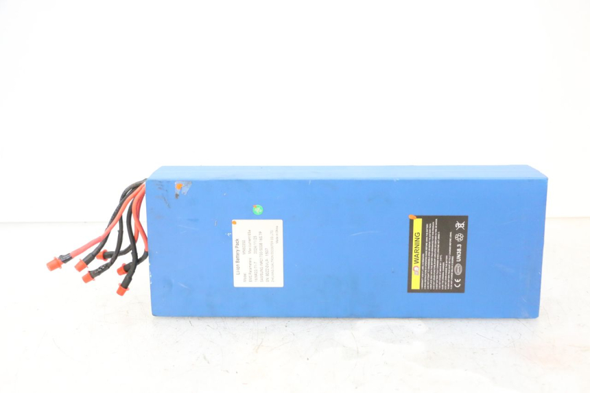 photo de BATTERY DUALTRON VICTOR LIMITED 1 - Detailed visual inspection