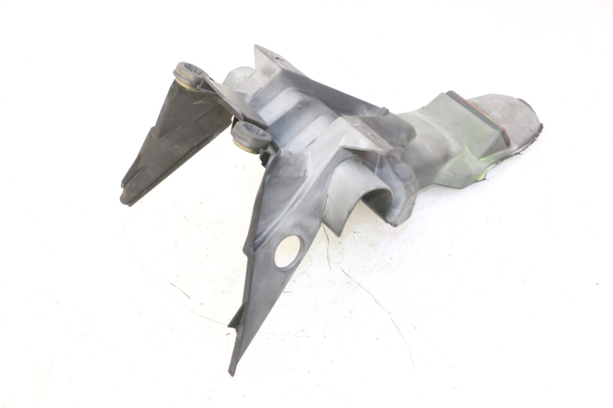 photo de MUD FLAP HONDA CBF 125 (2009 - 2015) - Fixing points details