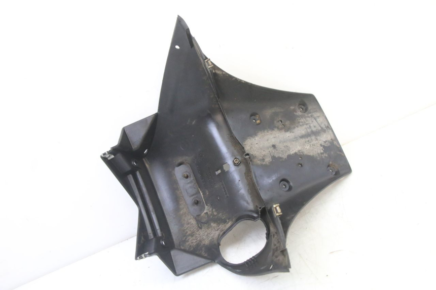 photo de REAR MUDGUARD PEUGEOT ELYSEO 125 (1999 - 2004) - Fixing points details