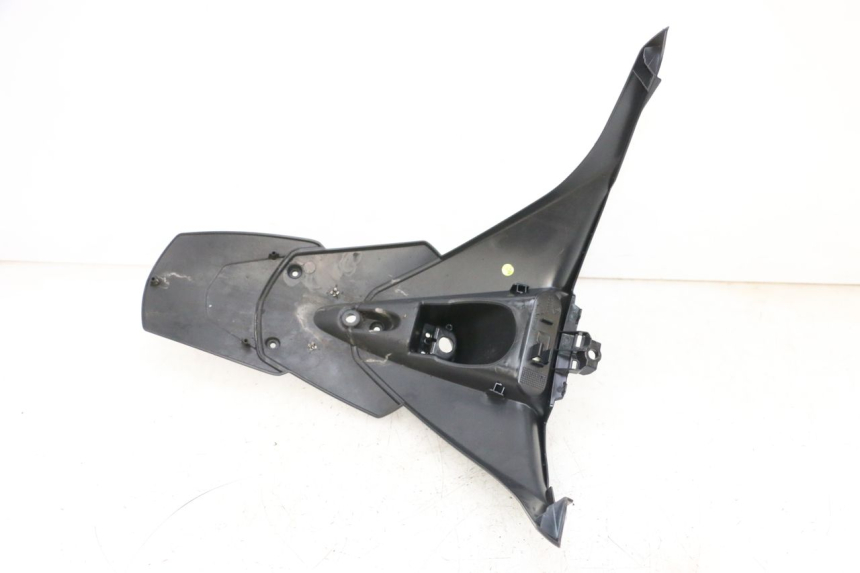 photo de MUD FLAP PIAGGIO MP3 HPE 300 (2019 - 2026) - Technical close-up