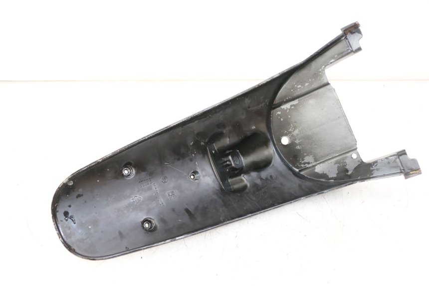 photo de MUD FLAP PIAGGIO BEVERLY 125 (1998 - 2005) - Component detail