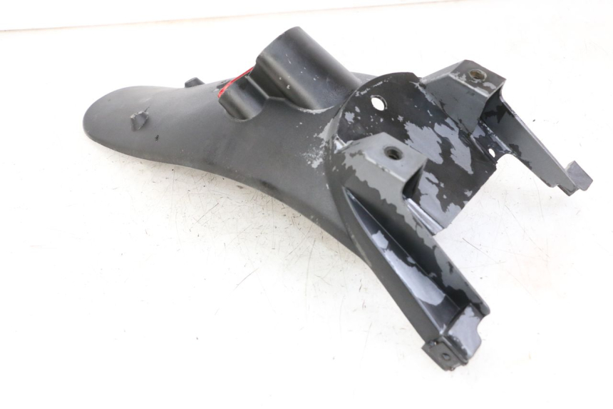 photo de MUD FLAP PIAGGIO BEVERLY 125 (1998 - 2005) - Zoom on usage condition
